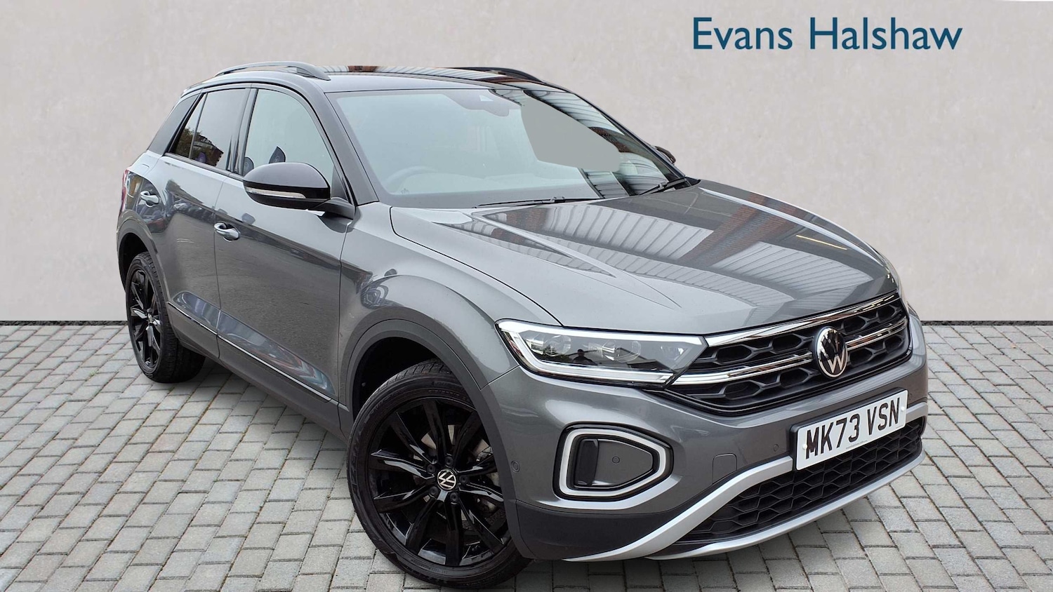 Used Volkswagen T-Roc 2023 for sale - 76459996: Photo 1