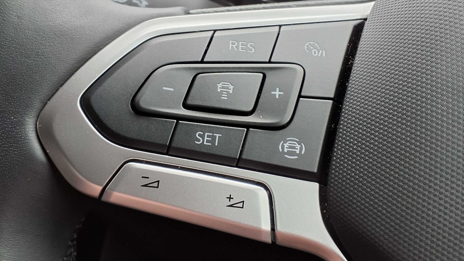 Used Volkswagen T-Roc 2023 for sale - 76459996: Photo 26