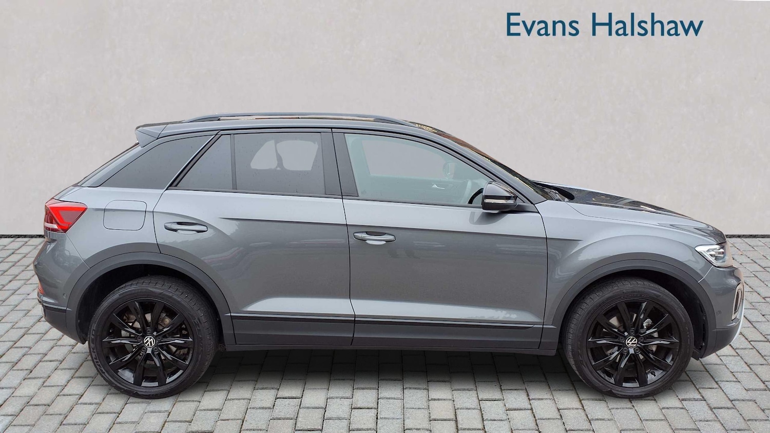 Used Volkswagen T-Roc 2023 for sale - 76459996: Photo 3