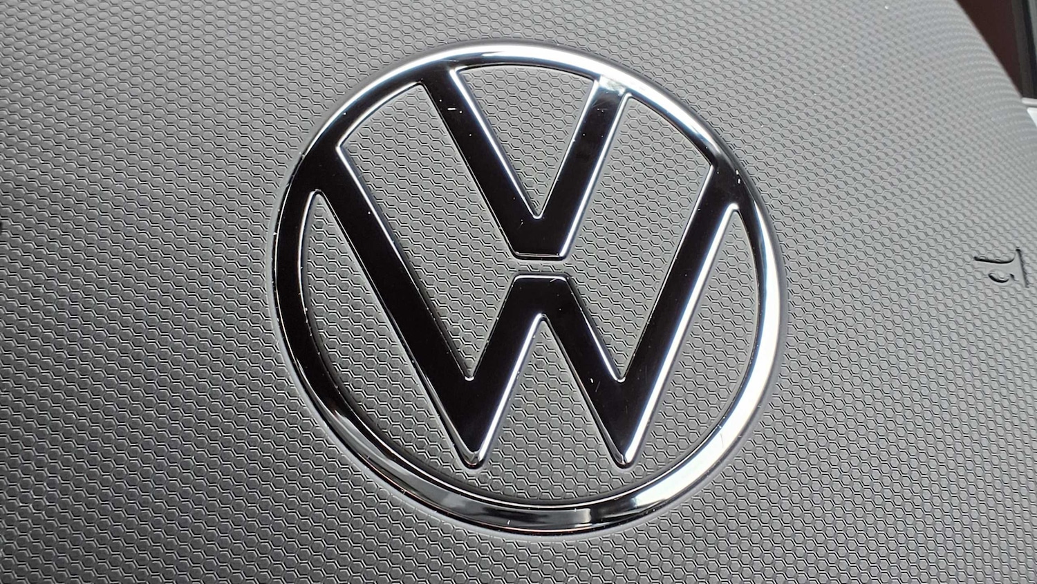 Used Volkswagen T-Roc 2023 for sale - 76459996: Photo 35