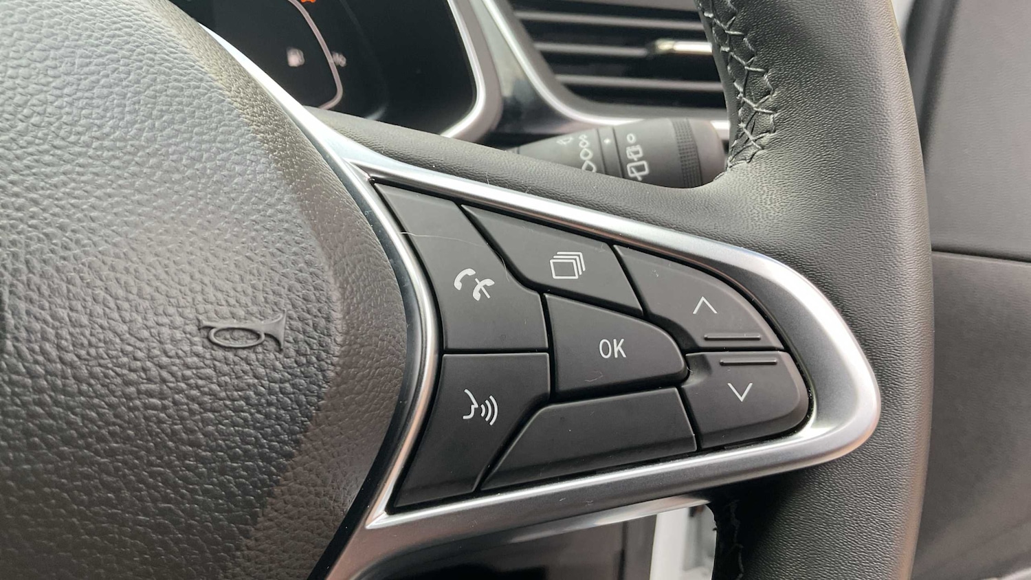 Used Renault Captur 2022 for sale - 76624726: Photo 18