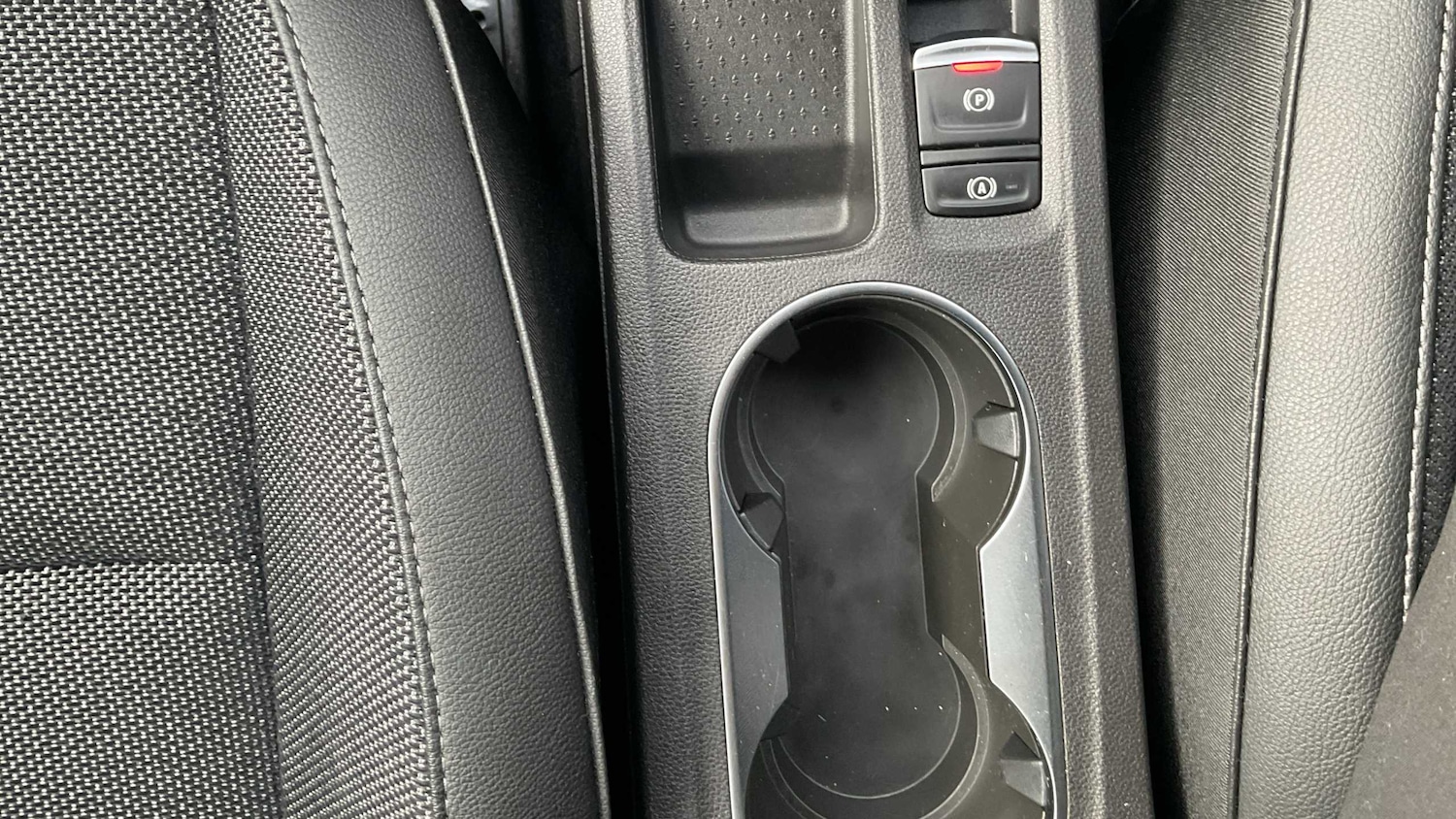 Used Renault Captur 2022 for sale - 76624726: Photo 32