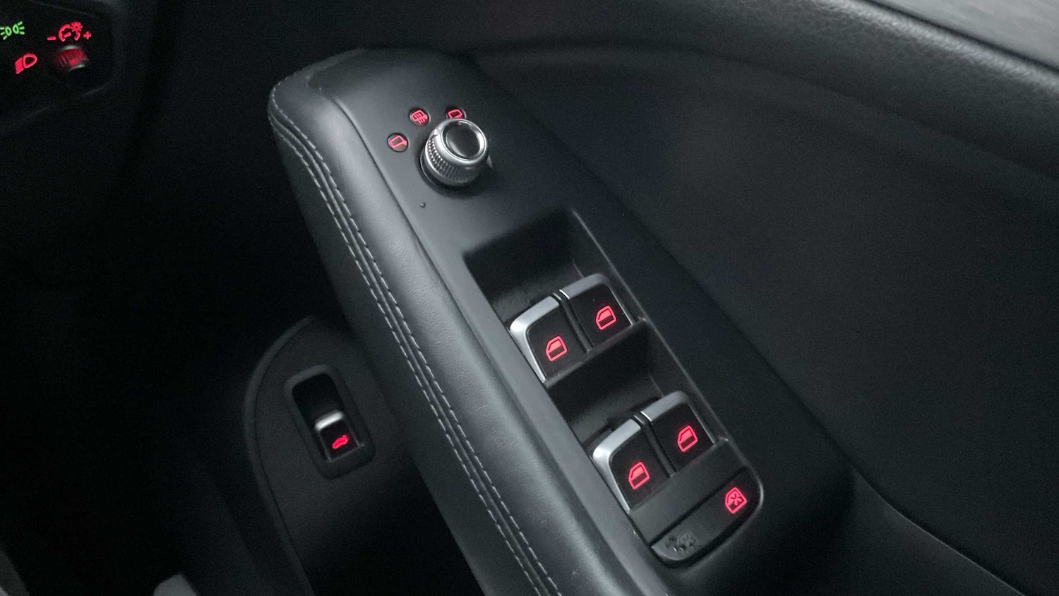 Used Audi Q5 2015 for sale - 76648970: Photo 25