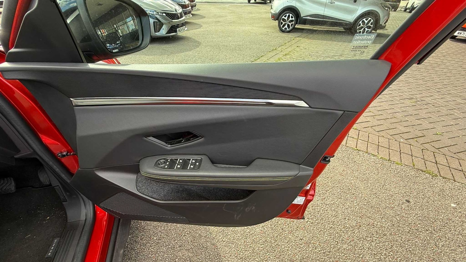 Used Renault Scenic E-Tech 2024 for sale - 76587702: Photo 18