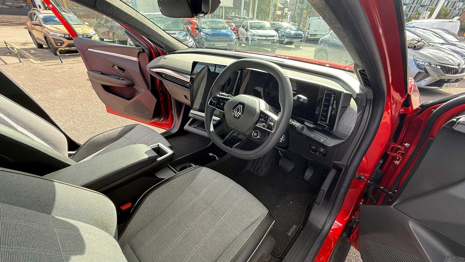 Used Renault Scenic E-Tech 2024 for sale - 76587702: Photo 19