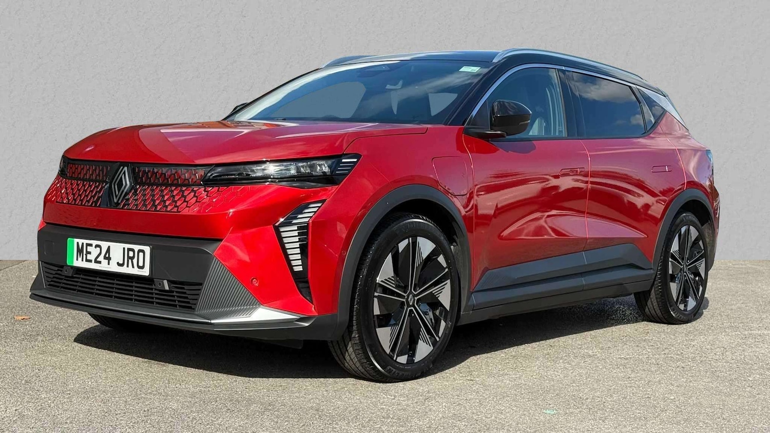 Used Renault Scenic E-Tech 2024 for sale - 76587702: Photo 2