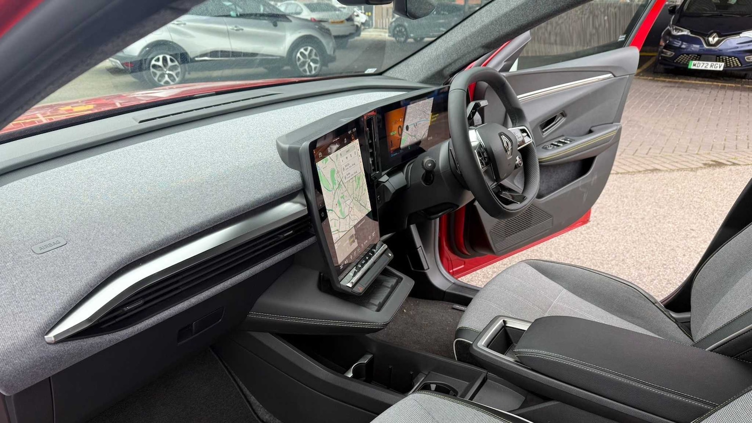 Used Renault Scenic E-Tech 2024 for sale - 76587702: Photo 25