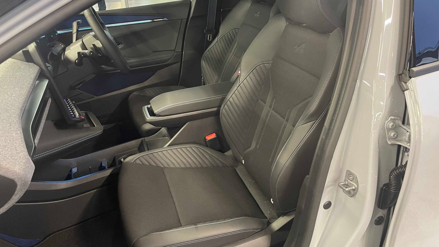 Used Renault Megane E Tech 2025 for sale - 77316480: Photo 16