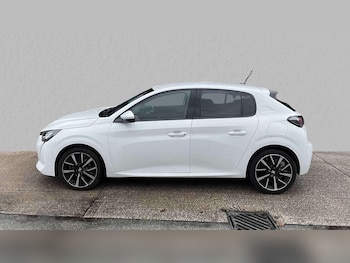 Used Peugeot 208 2020 for sale - 77389859: Photo