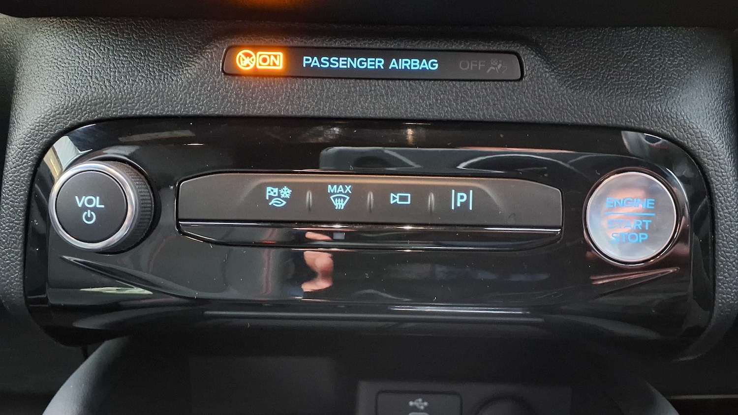 Used Ford Kuga 2025 for sale - 76378774: Photo 27