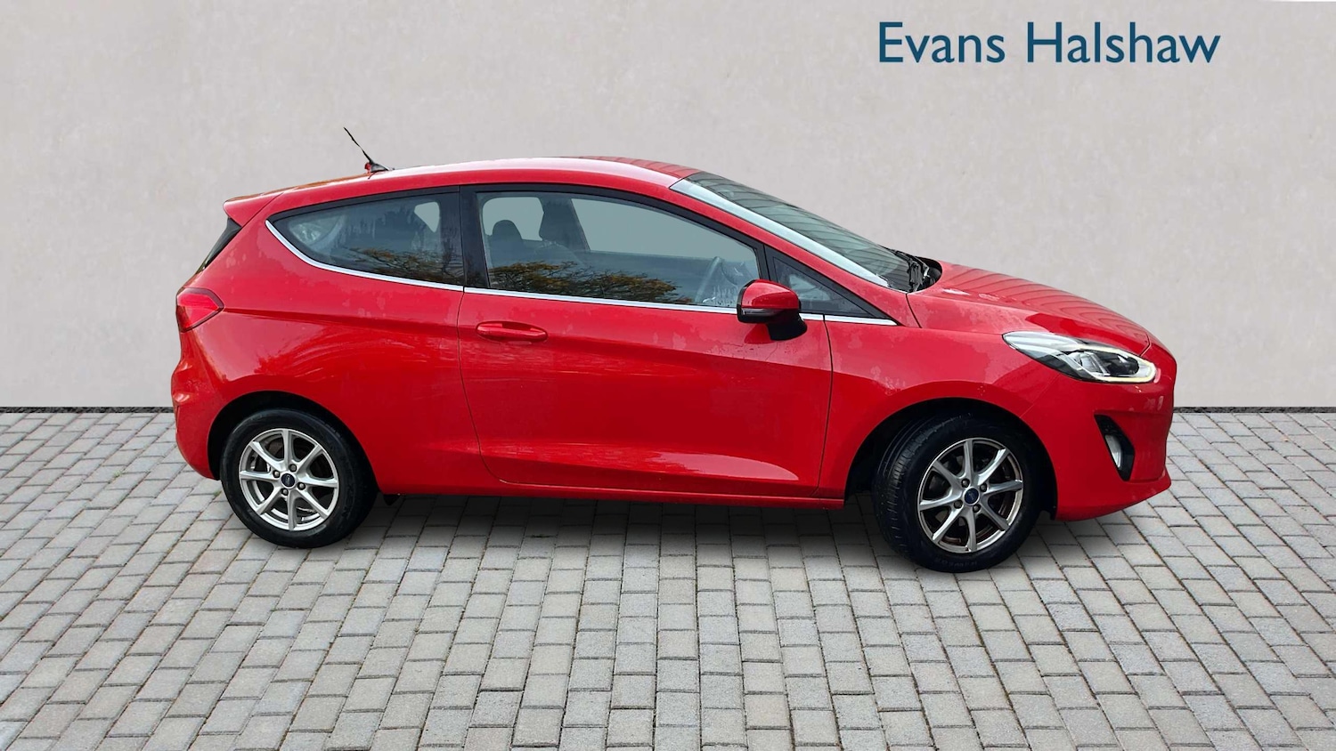 Used Ford Fiesta 2018 for sale - 76411371: Photo 2