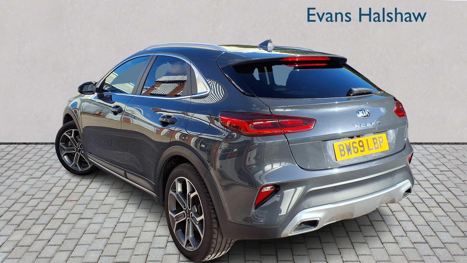 Used Kia XCeed 2020 for sale - 76298471: Photo 2