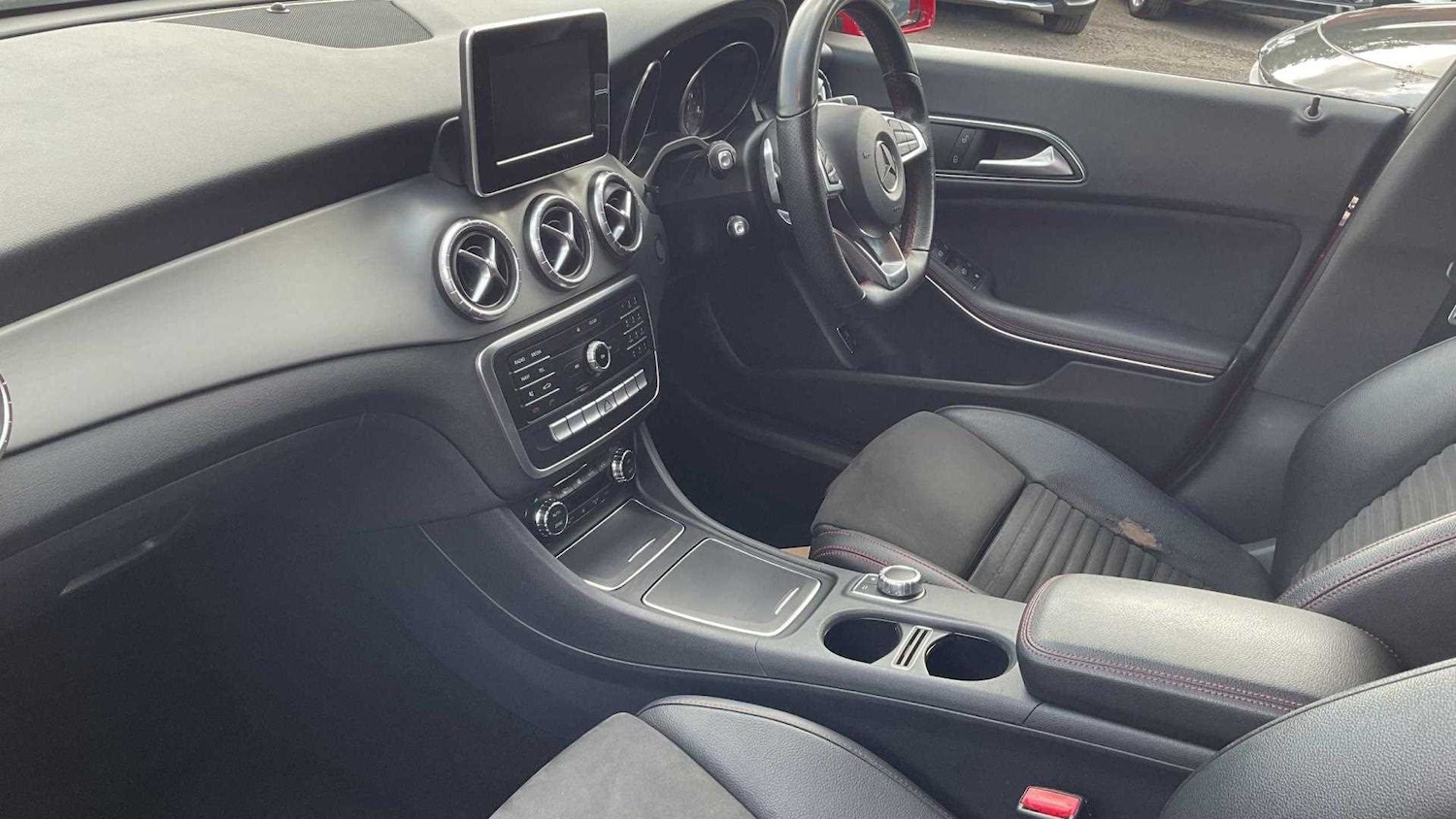 Used Mercedes-Benz CLA 2019 for sale - 76373632: Photo 11