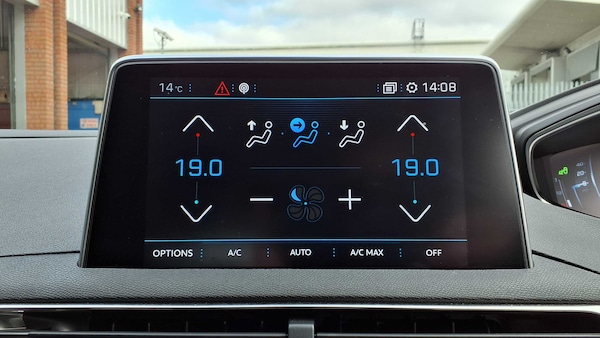 Used Peugeot 3008 2019 for sale - 76286385: Photo 15