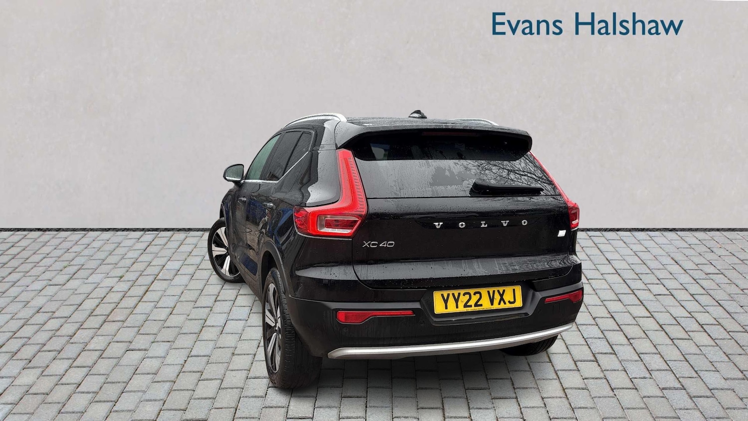 Used Volvo XC40 2022 for sale - 77257430: Photo 2