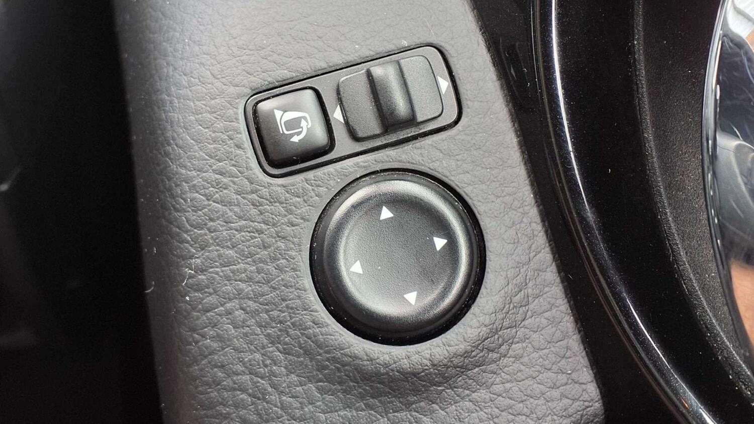 Vehicle 33