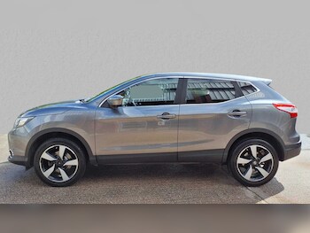 Used Nissan Qashqai 2015 for sale - 75841089: Photo