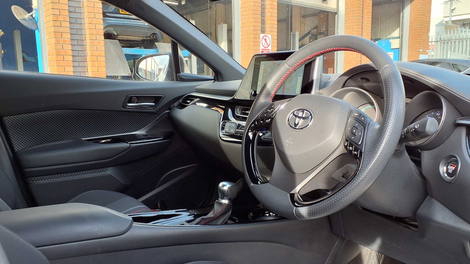 Used Toyota C-HR 2023 for sale - 75981466: Photo 12