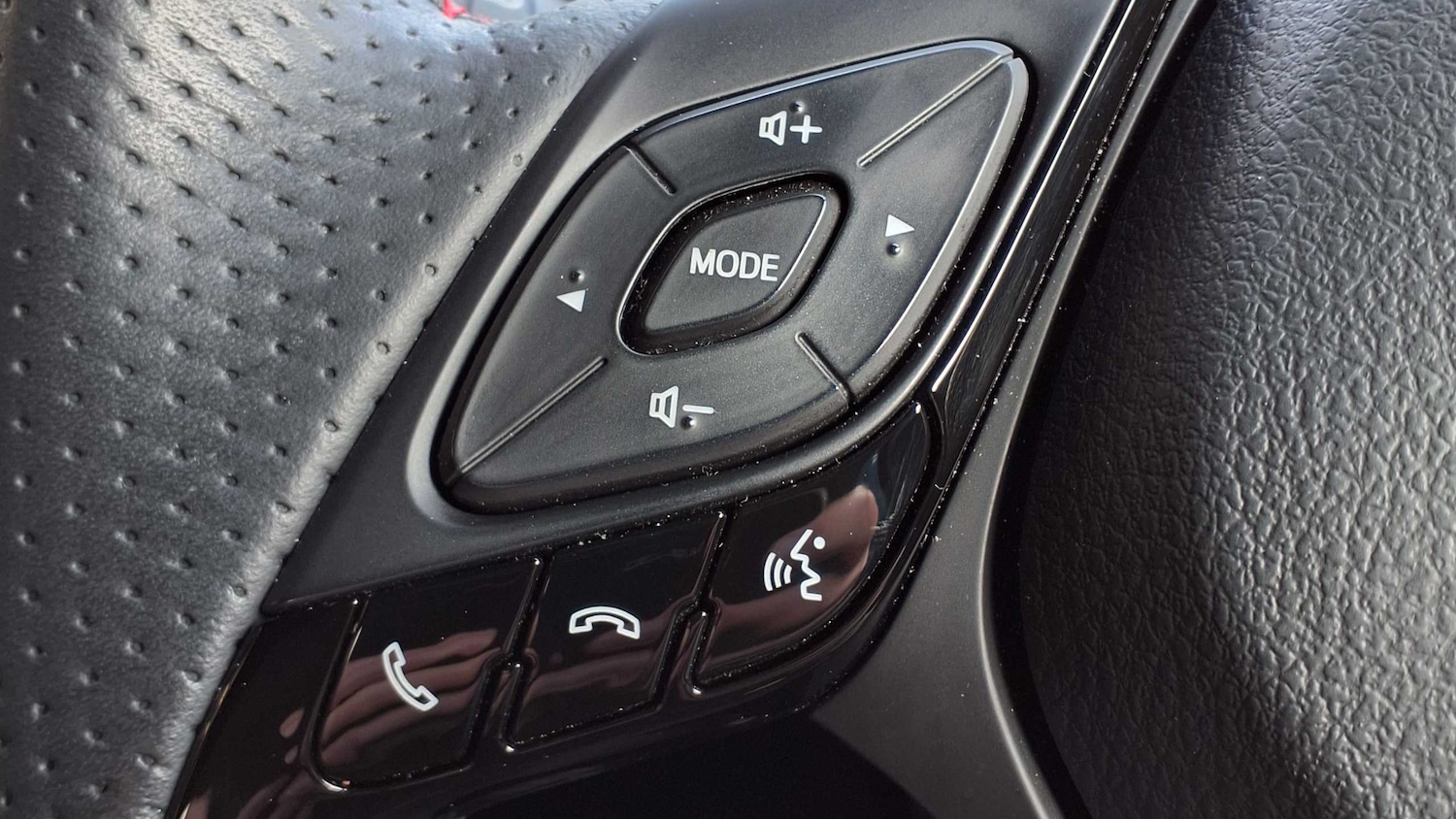 Used Toyota C-HR 2023 for sale - 75981466: Photo 25