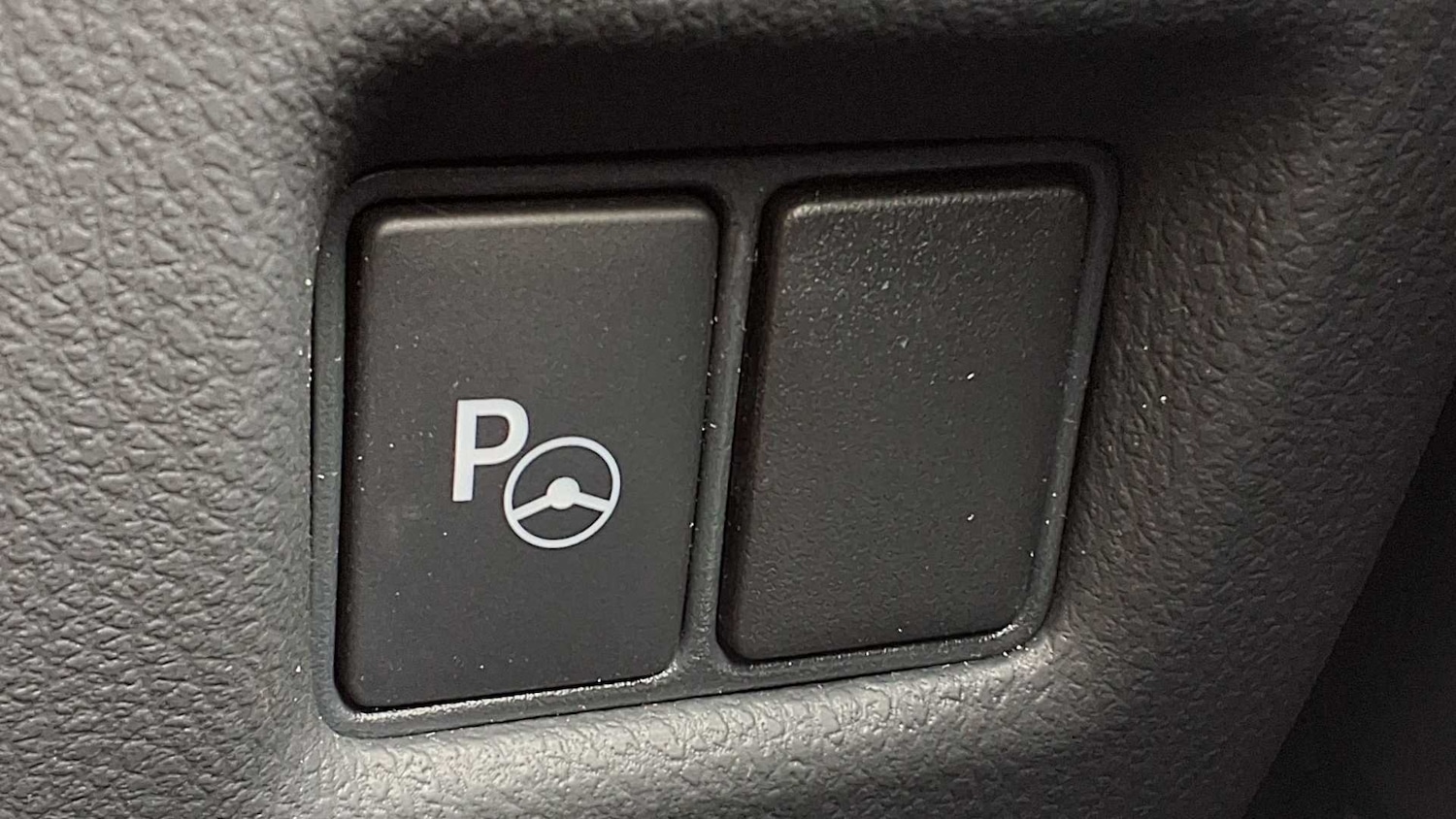 Used Toyota C-HR 2023 for sale - 75981466: Photo 31