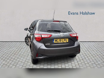 Used Toyota Yaris 2019 for sale - 77472634: Photo