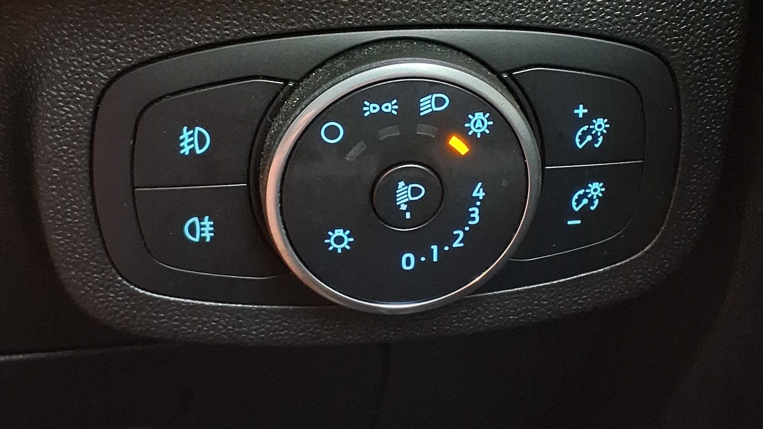 Used Ford Fiesta 2018 for sale - 76540709: Photo 31