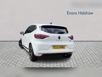 Used Renault Clio 2023 for sale - 79364783: Photo