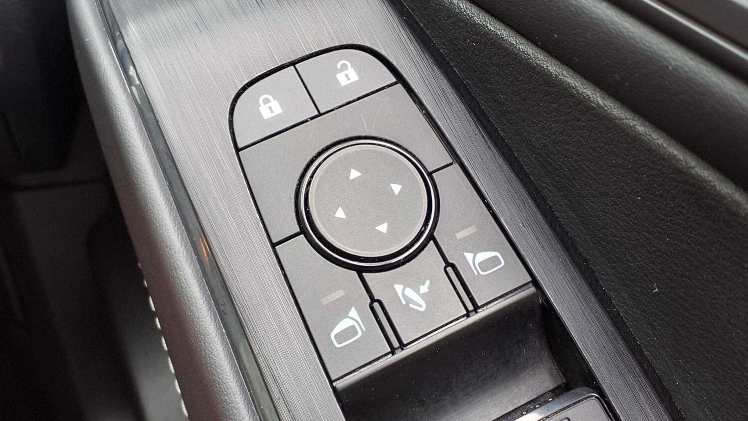 Vehicle 33