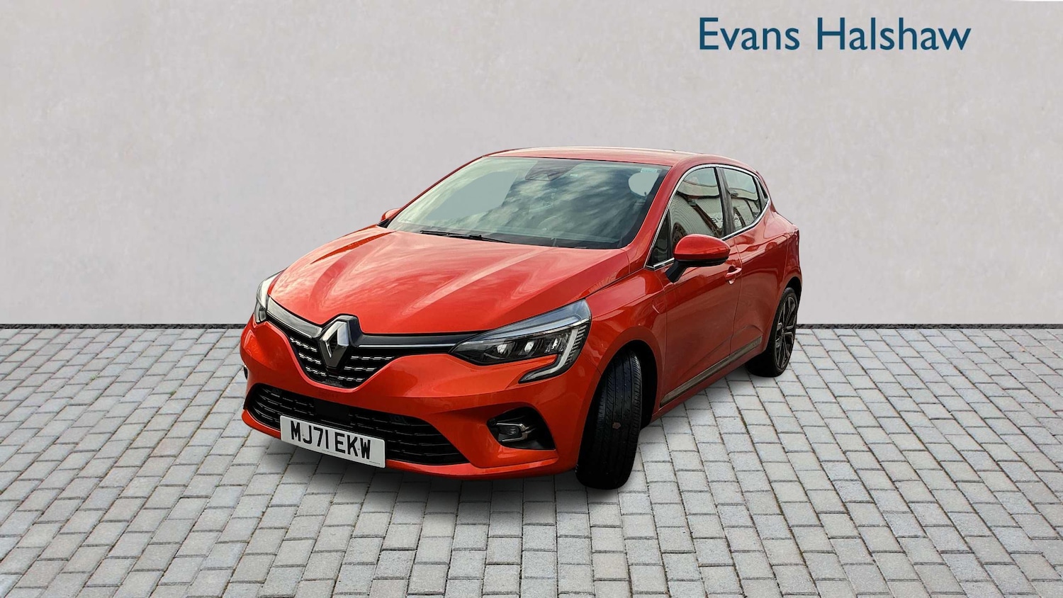 Used Renault Clio 2021 for sale - 76875667: Photo 2