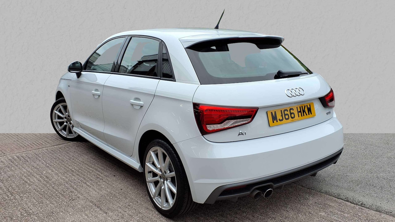 Used Audi A1 2016 for sale - 76016285: Photo 2