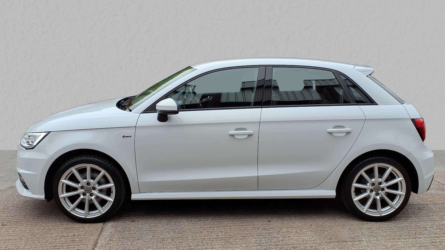 Used Audi A1 2016 for sale - 76016285: Photo 4