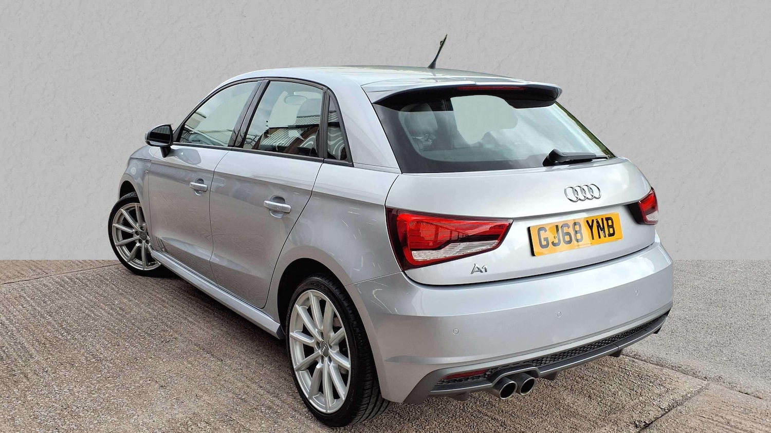Used Audi A1 2018 for sale - 77022213: Photo 2