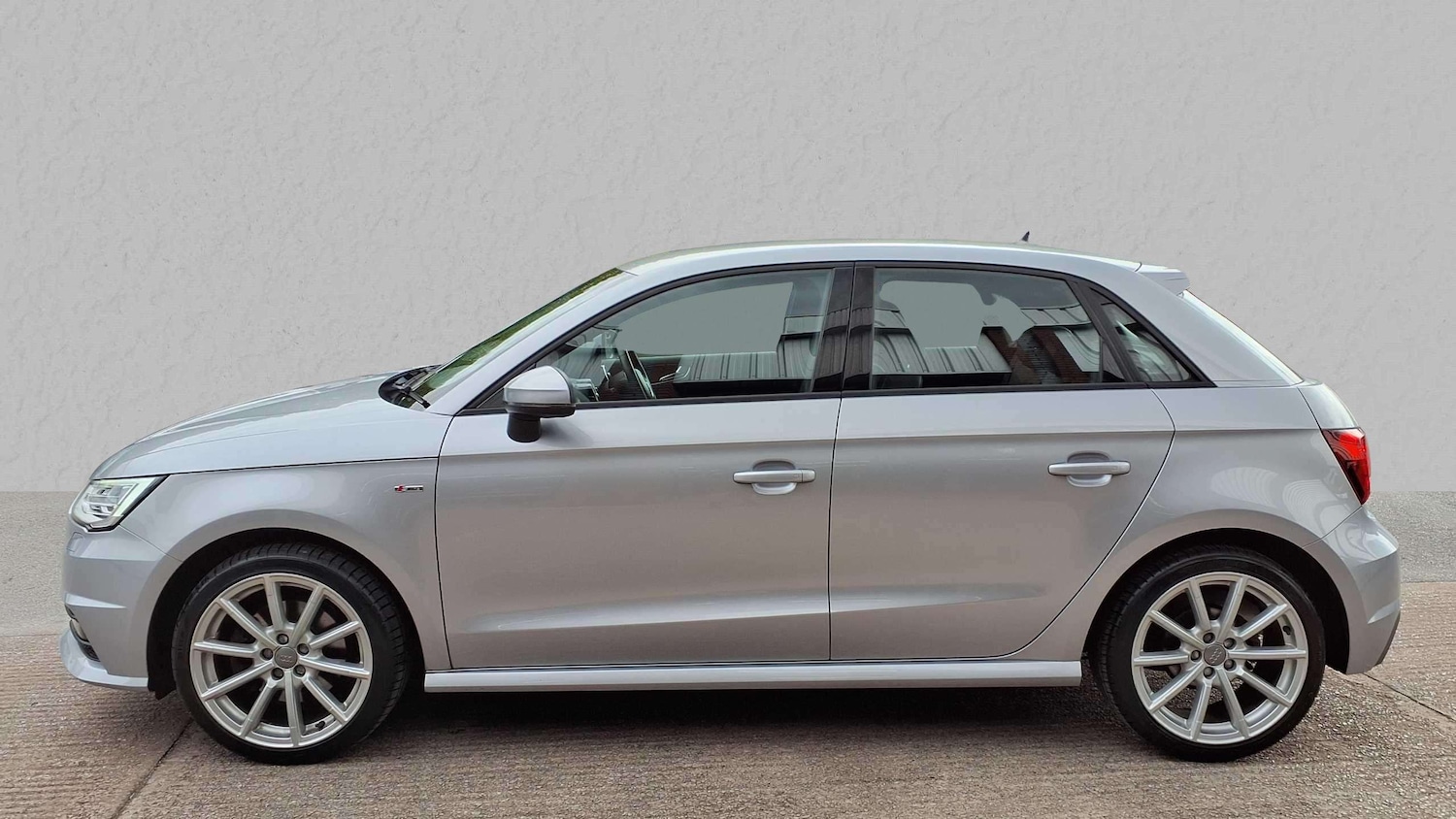 Used Audi A1 2018 for sale - 77022213: Photo 4
