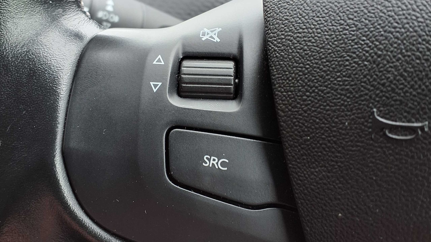 Used Peugeot 2008 2019 for sale - 76553087: Photo 25