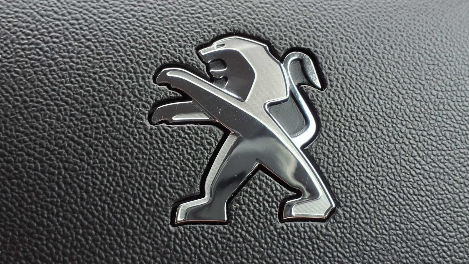 Used Peugeot 2008 2019 for sale - 76553087: Photo 35