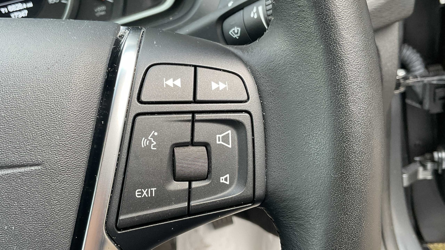 Used Volvo V40 2019 for sale - 76015858: Photo 19