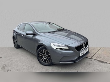 2019 - T2 [122] Momentum Edition 5dr Geartronic