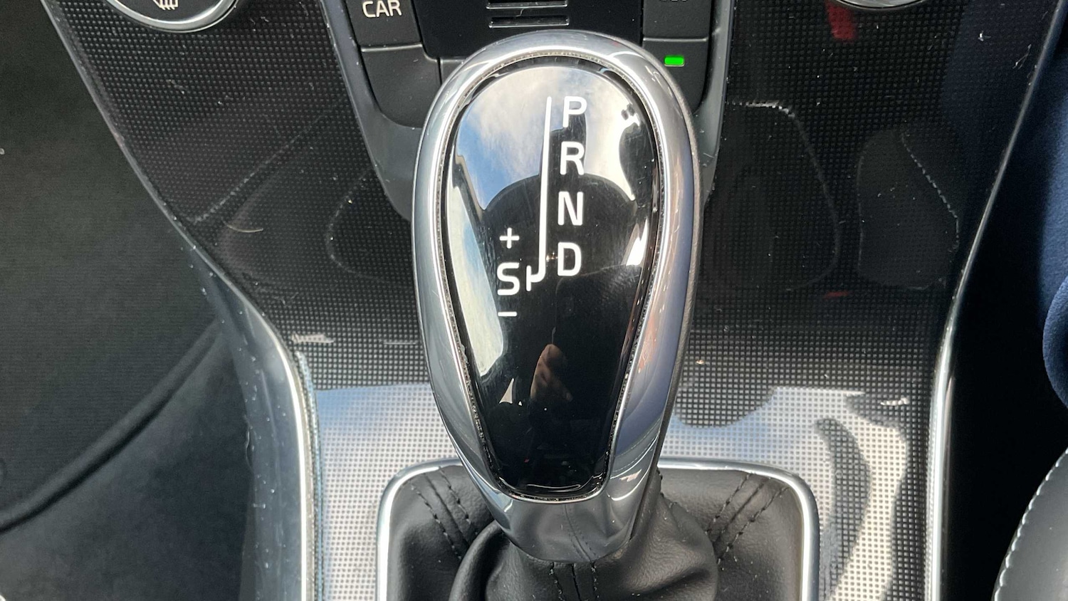Used Volvo V40 2019 for sale - 76015858: Photo 28