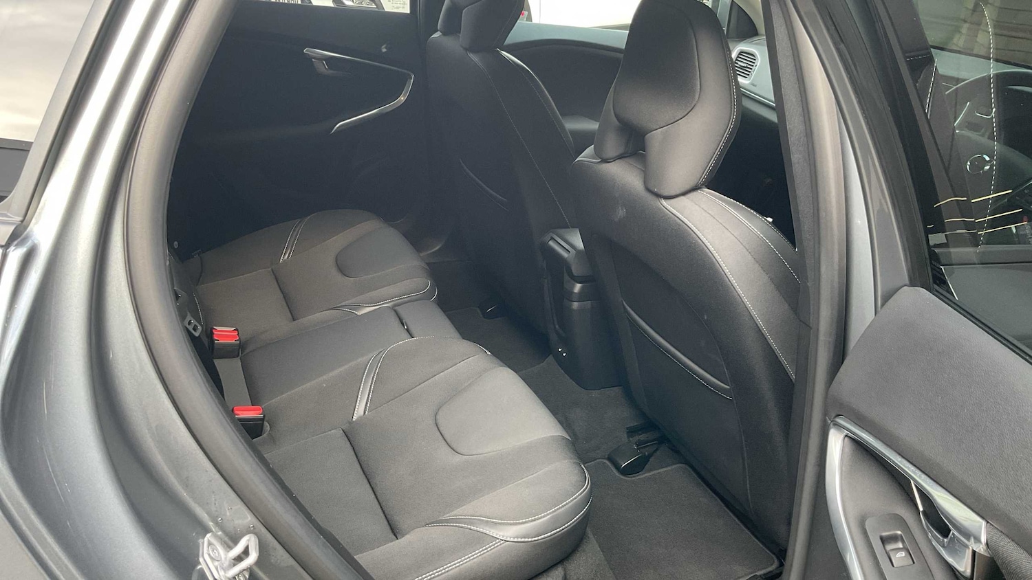 Used Volvo V40 2019 for sale - 76015858: Photo 8