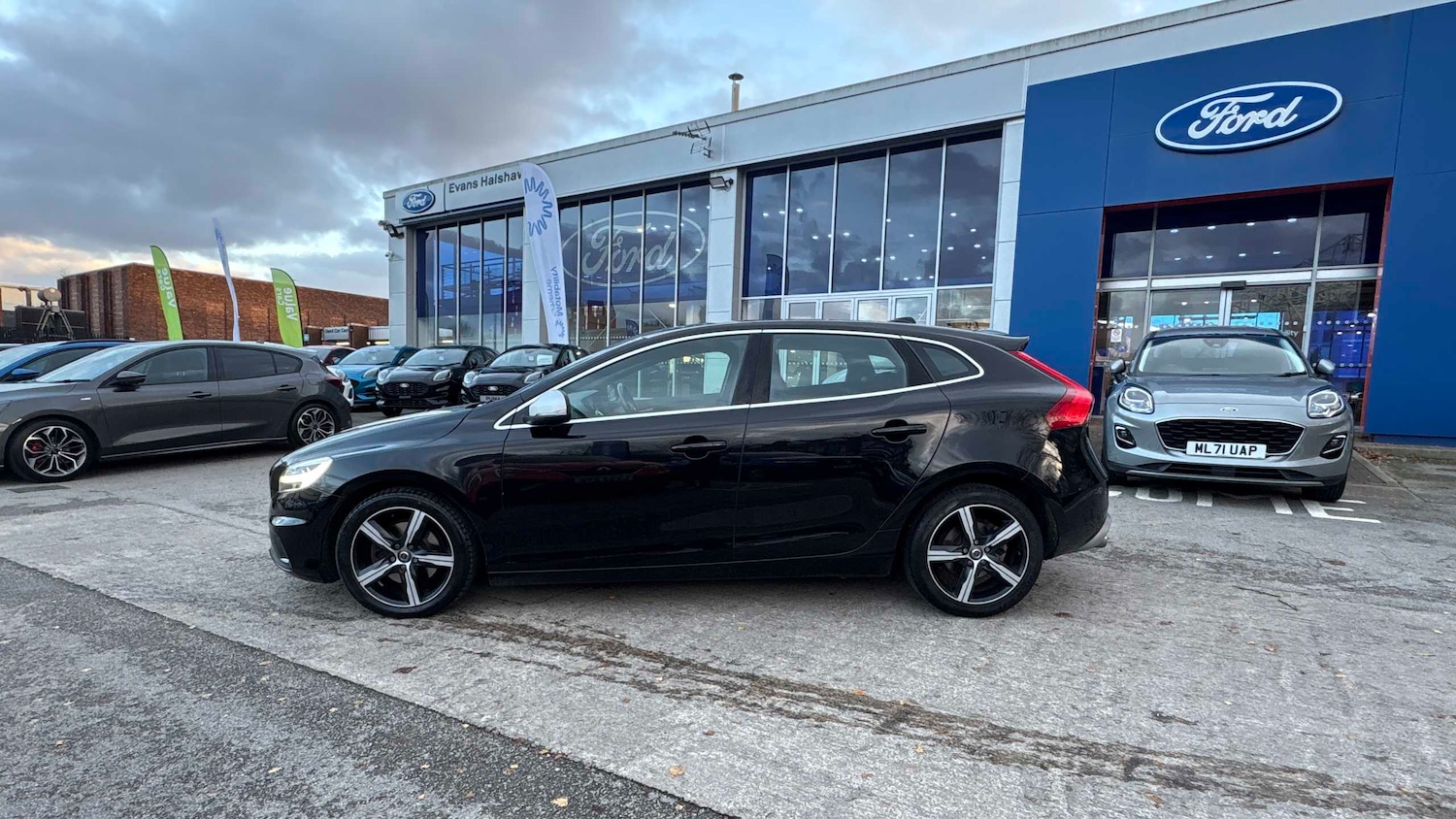 Used Volvo V40 2019 for sale - 76774055: Photo 16
