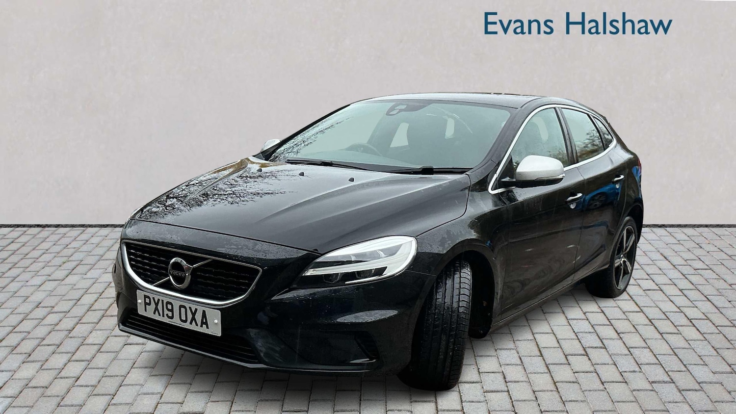 Used Volvo V40 2019 for sale - 76774055: Photo 2