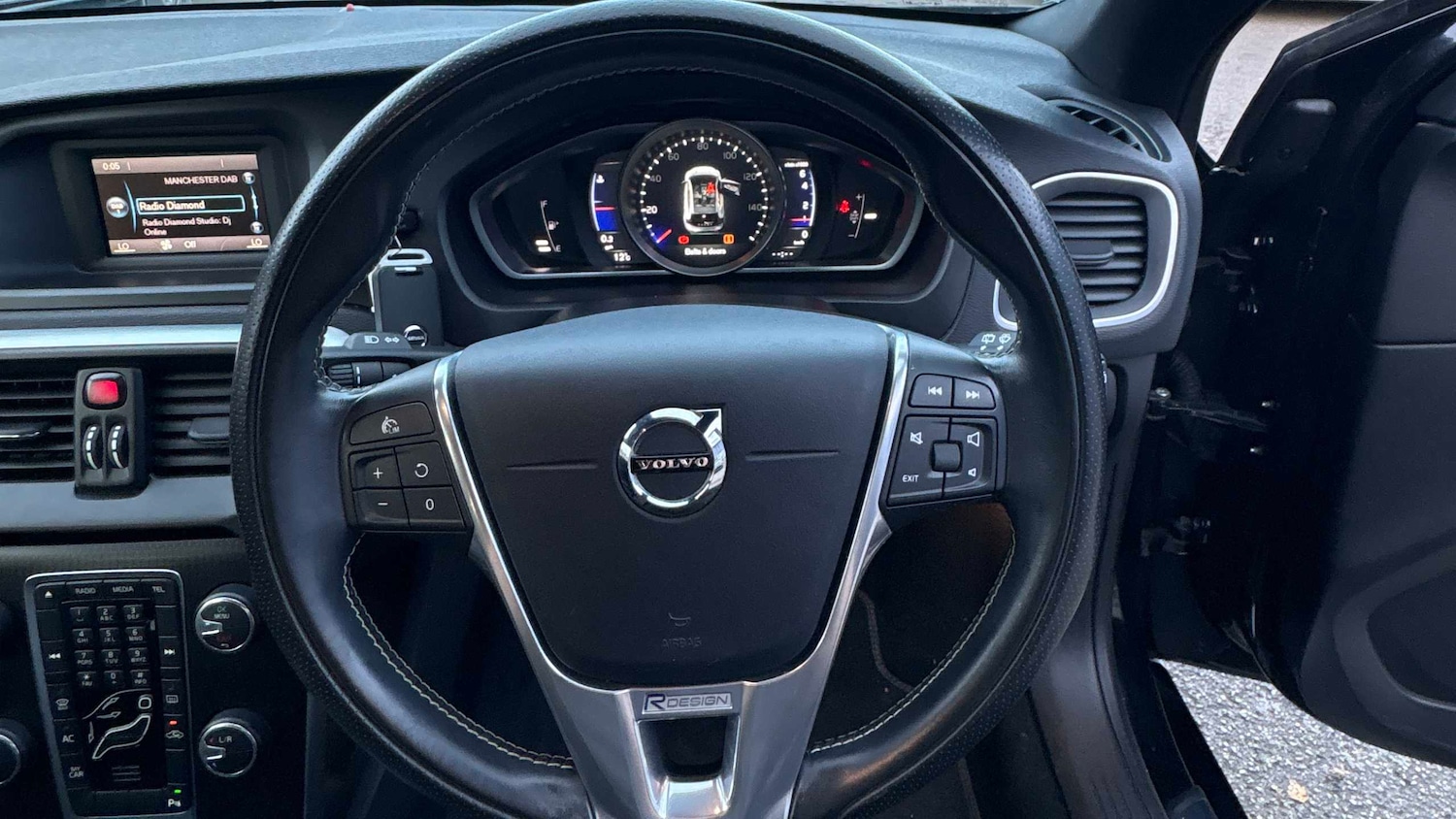 Used Volvo V40 2019 for sale - 76774055: Photo 22