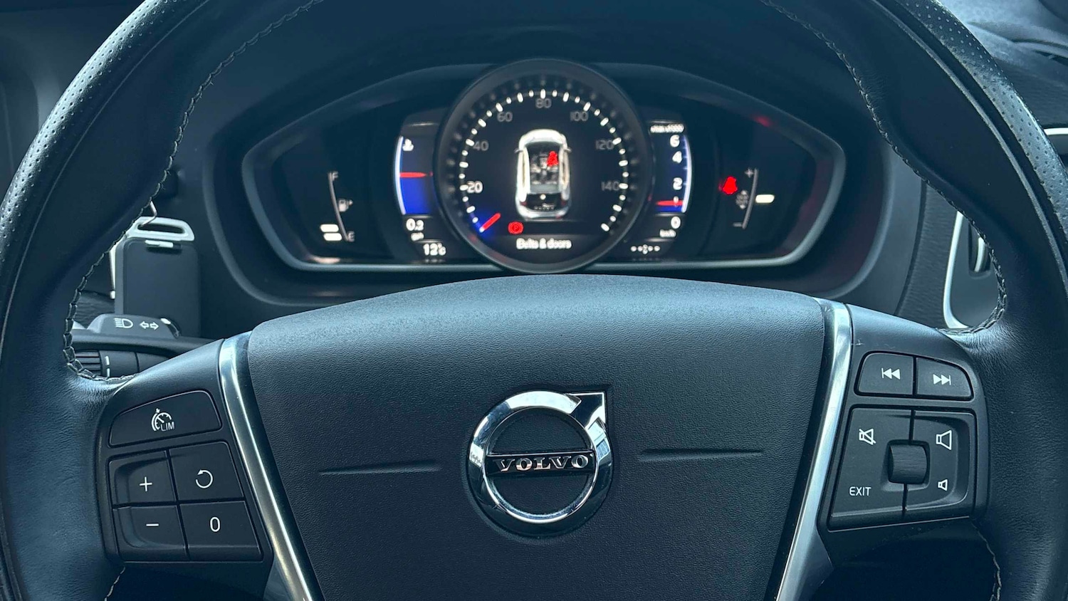 Used Volvo V40 2019 for sale - 76774055: Photo 26