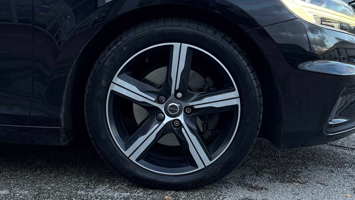 Used Volvo V40 2019 for sale - 76774055: Photo 9