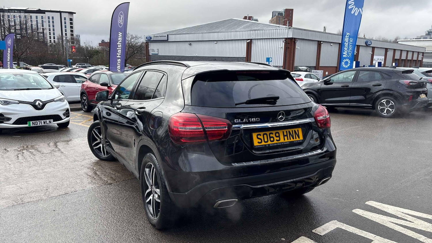 Used Mercedes-Benz GLA 2019 for sale - 77577263: Photo 2