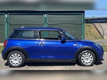 Used MINI Hatch 2019 for sale - 75944308: Photo