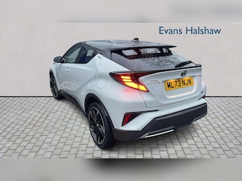 Used Toyota C-HR 2023 for sale - 77076599: Photo