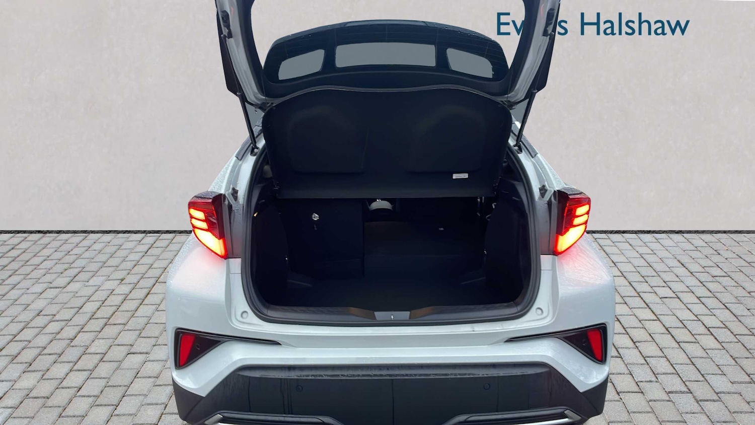 Used Toyota C-HR 2023 for sale - 77076599: Photo 7