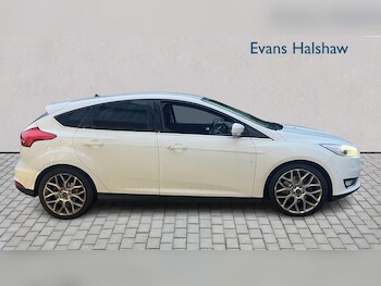 Used Ford Focus 2015 for sale - 76475891: Photo
