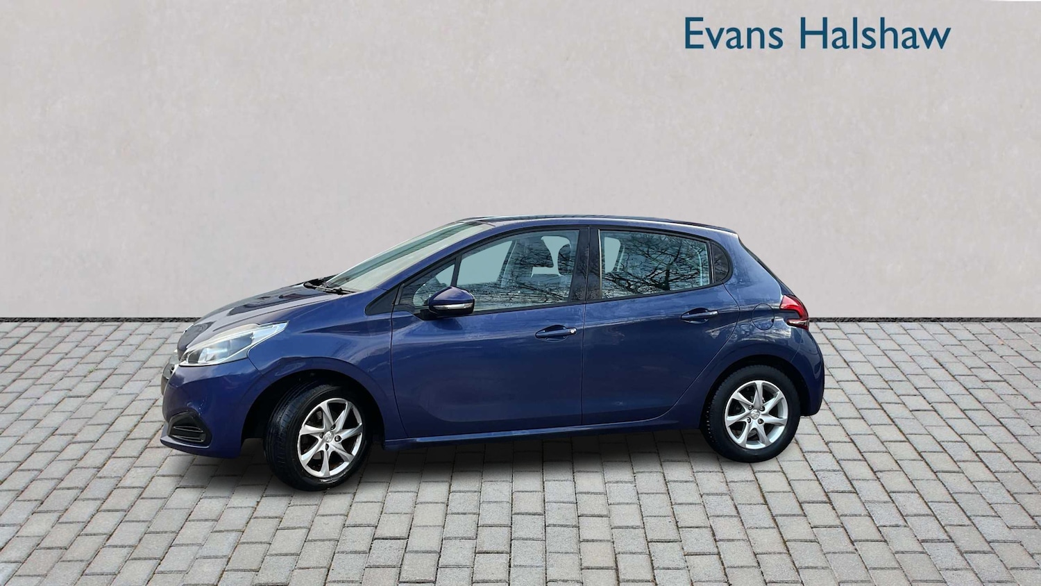 Used Peugeot 208 2016 for sale - 77022217: Photo 2